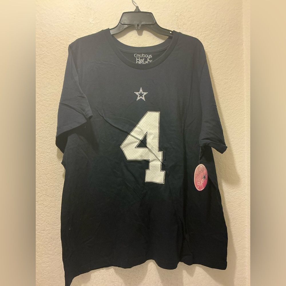 NWT Dallas Cowboys Star Women’s T-Shirt Her Style V-Neck Navy Blue NFL